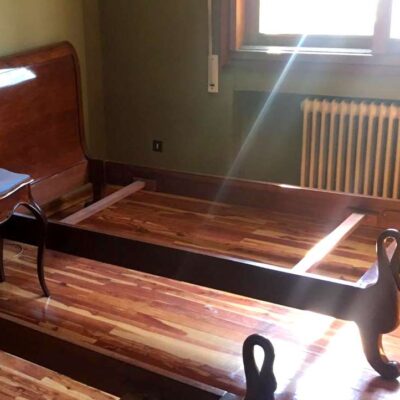 Cama de madera