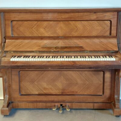 Piano vertical. 508
