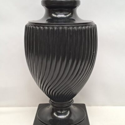 Vase style decoration. 09398
