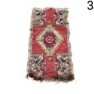 Small vintage turkish style rug with a geometric design for rent for events, advertising, movies and series.