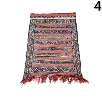 Alfombra Kilim marroquí vintage de la tribu Zemmour, tejida a mano con lana y tintes naturales alquiler para eventos, publicidad, peliculas y series
