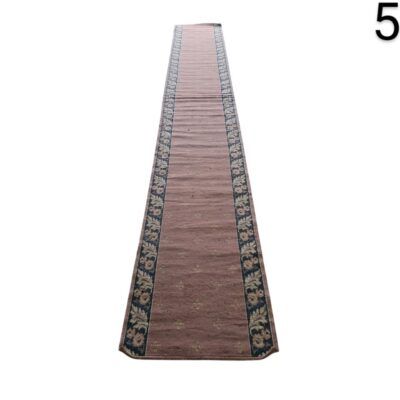 Alfombra de pasillo vintage estilo Oushak en tonos rosa y azul marino alquiler para eventos, publicidad, peliculas y series