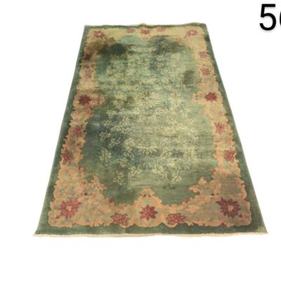 Alfombra china Art Déco vintage de los años 20 con un diseño floral verde alquiler para eventos, publicidad, peliculas y series