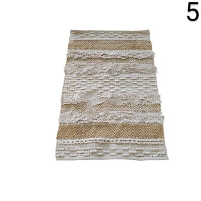 Alfombra de estilo bohemio de color beige y tonos naturales, generalmente compuesta por una mezcla de algodón y yute alquiler para eventos, publicidad, peliculas y series
