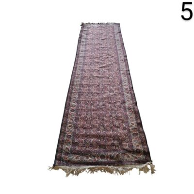 Alfombra de pasillo persa Bidjar antigua de lana, caracterizada por sus intrincados diseños florales y alta durabilidad alquiler para eventos, publicidad, peliculas y series