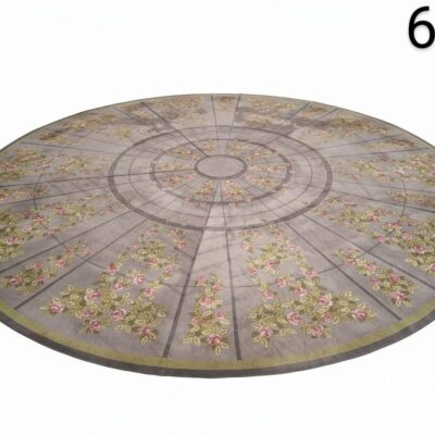 Alfombra redonda de vinilo con un estampado floral vintage de rosas rosas alquiler para eventos, publicidad, peliculas y series