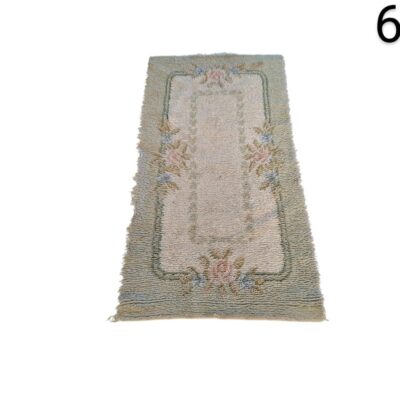 Alfombra de lana vintage con diseño floral estilo Aubusson en tonos pastel alquiler para eventos, publicidad, peliculas y series