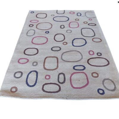 Alfombra de lana tufting a mano modelo Surf de Gan alquiler para eventos, publicidad, peliculas y series