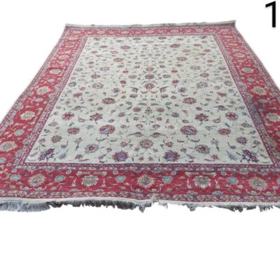 Alfombra persa Tabriz anudada a mano con un borde rojo característico  alquiler para eventos, publicidad, peliculas y series