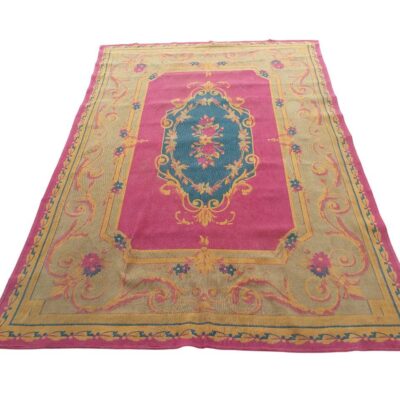 Alfombra rosa de estilo Aubusson con diseño floral tradicional y medallón central azul alquier para eventos, publicidad,peliculas y series